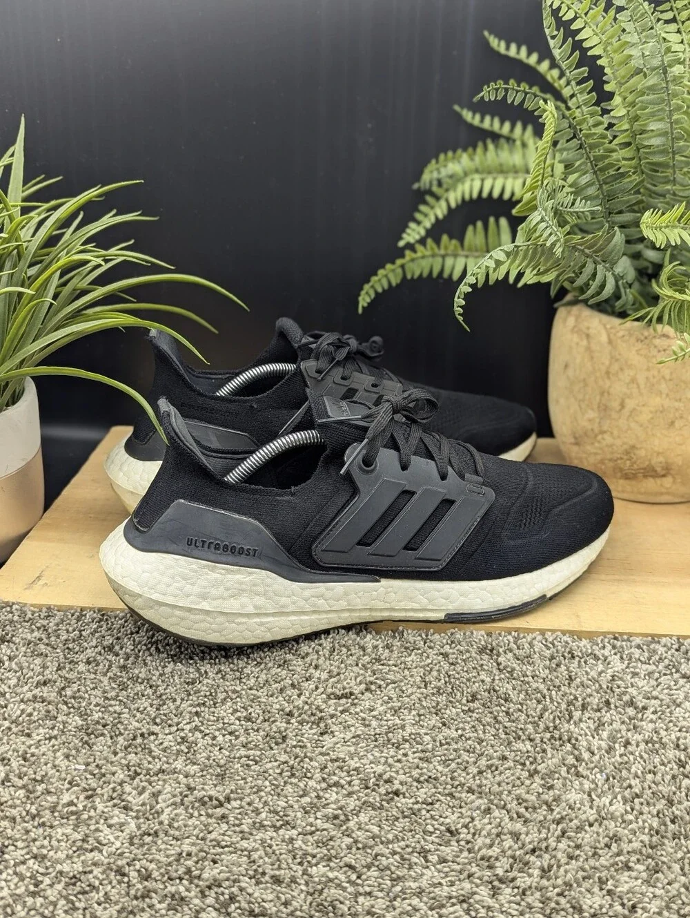 Adidas Ultraboost 21 Mens Size 11.5 Running Walking Casual Comfort Shoes